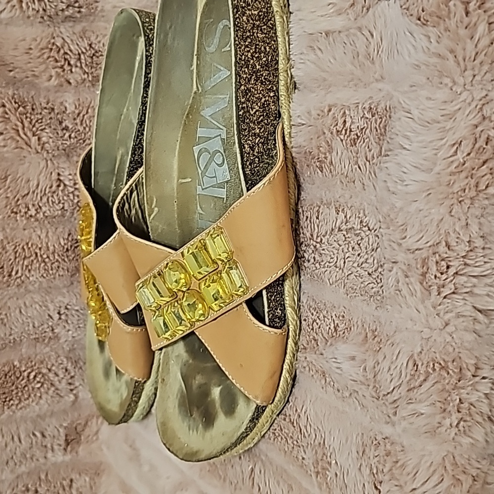 Sandals - Picture 2 of 2